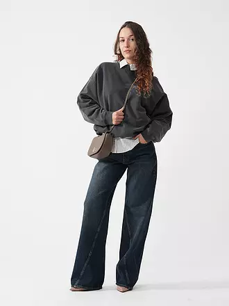 ANINE BING | Bluse BRAXTON
Marke: ANINE BING
Farbe: weiss
Kategorien: Mode,Damen

Ärmellänge: Langarm
Material: Viskose ,Stretch
Kragenform: Hemdblusenkragen
Musterung: Unifarben
Passform (Oberbekleidung): Locker
Stil: Pure
Details: Raffung,Falten | 